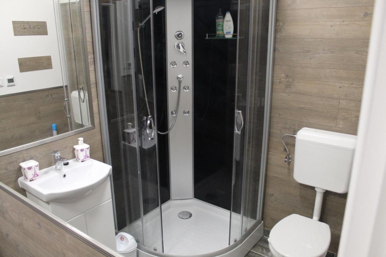 Boracs Winedeghaz Apartament